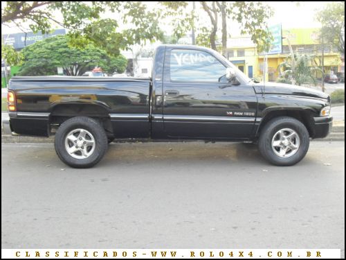 DODGE RAM V8