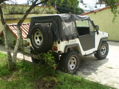 Engesa 4 4x4 1988   6 cc