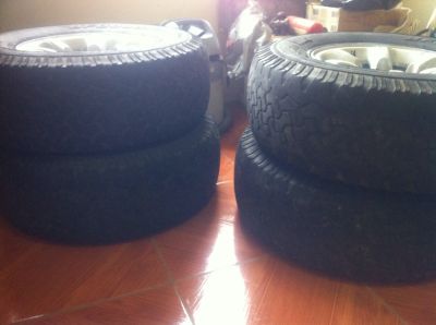 5 Rodas e Pneus Pajero15"