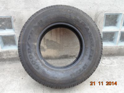 1 pneu 255x75x15 Riscado