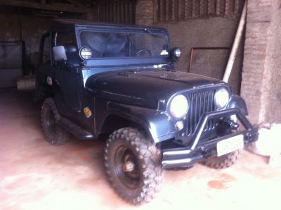 Jeep 4x4 6cc 250s