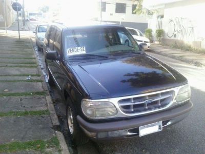 Ford Explorer XLT 4x4 4.0