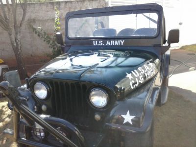 Vendo Jeep Militar verde 