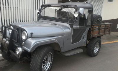 Jeep 4x4 único dono 