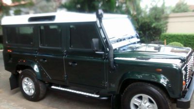 Land Rover Defender 110 