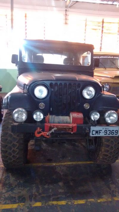 JEEP WILLYS V8