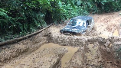 Jeep Cherokee MONSTRO