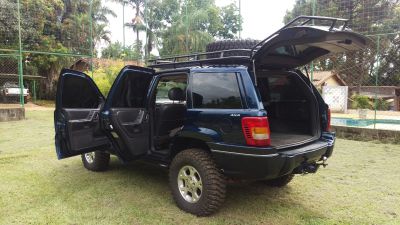 Grand Cherokee Laredo