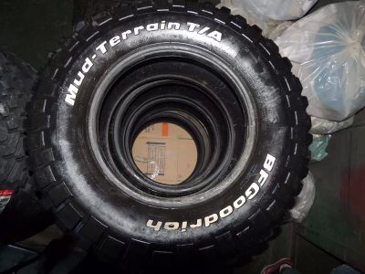 4 Pneus 285/70 R17 Goodri