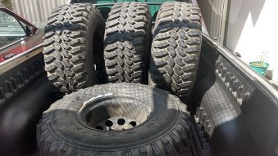4 pneus mud 33 com rodas