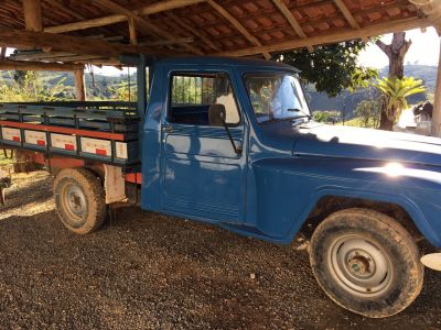 Pickup Ford F75 4X4