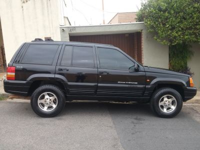 Grand Cherokee Laredo 98