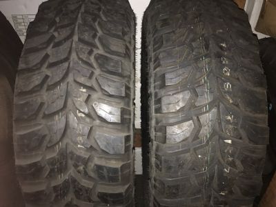 2 Pneus 305 /70 R 17 MT 