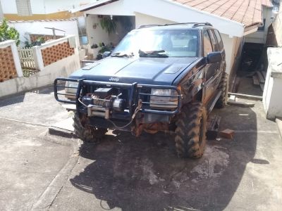 Jeep Cherokee ano 98 5.9 