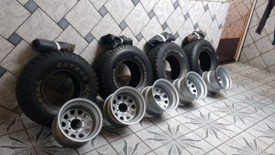 RODAS 6 FUROS ARO15+PNEUS