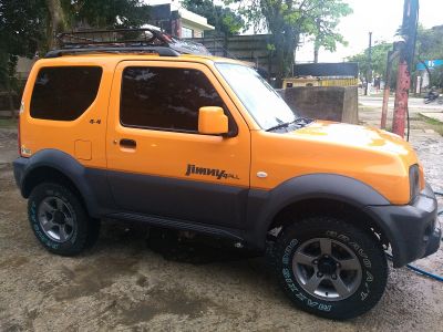 Jimny com lift e pneus