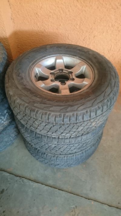 PNEU PIRELLI 255/75 R15 