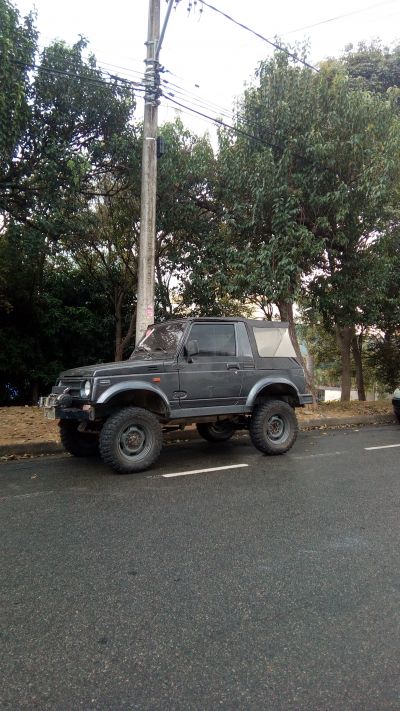 Suzuki Samurai