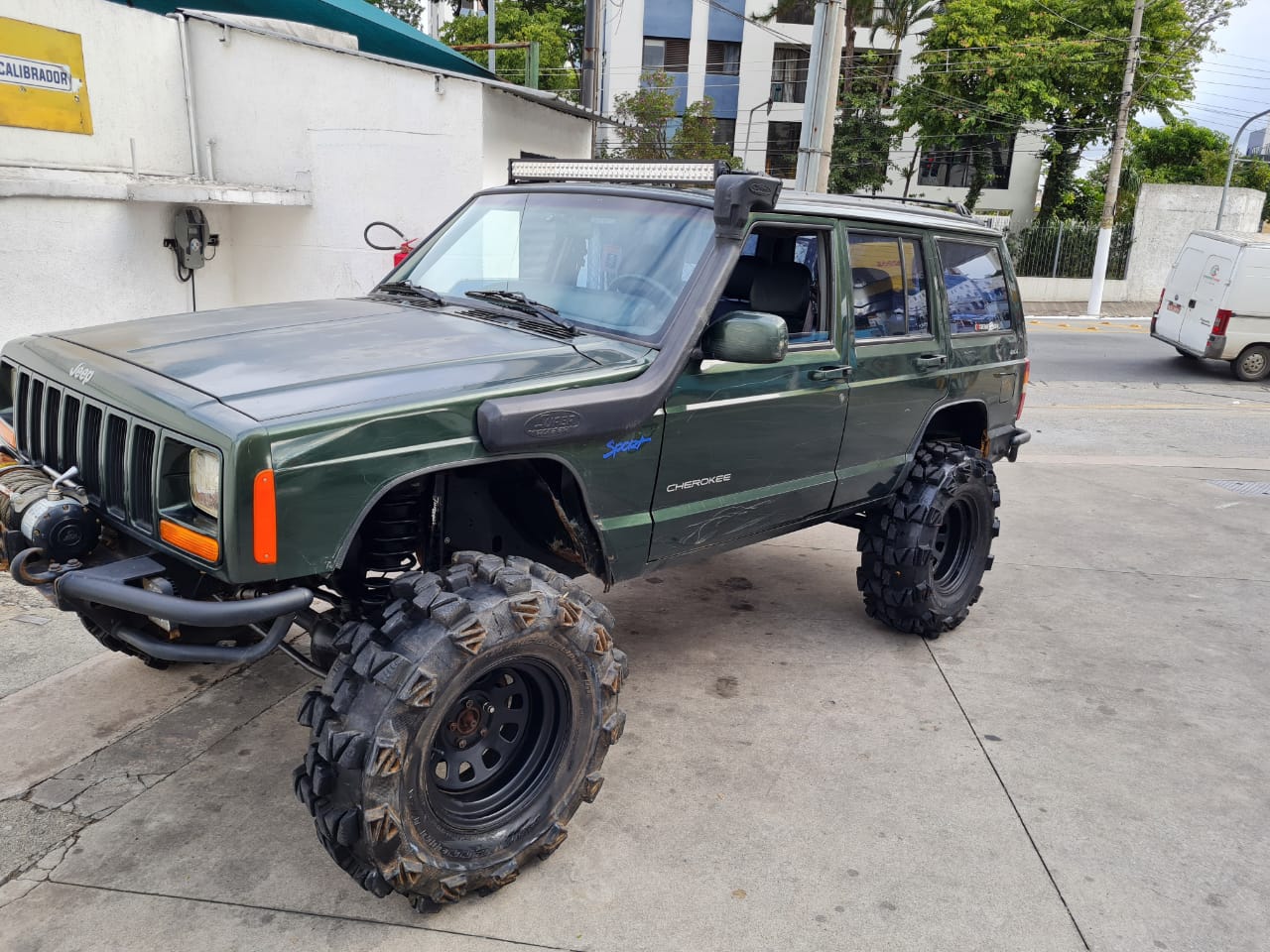 Cherokee Sport 98 