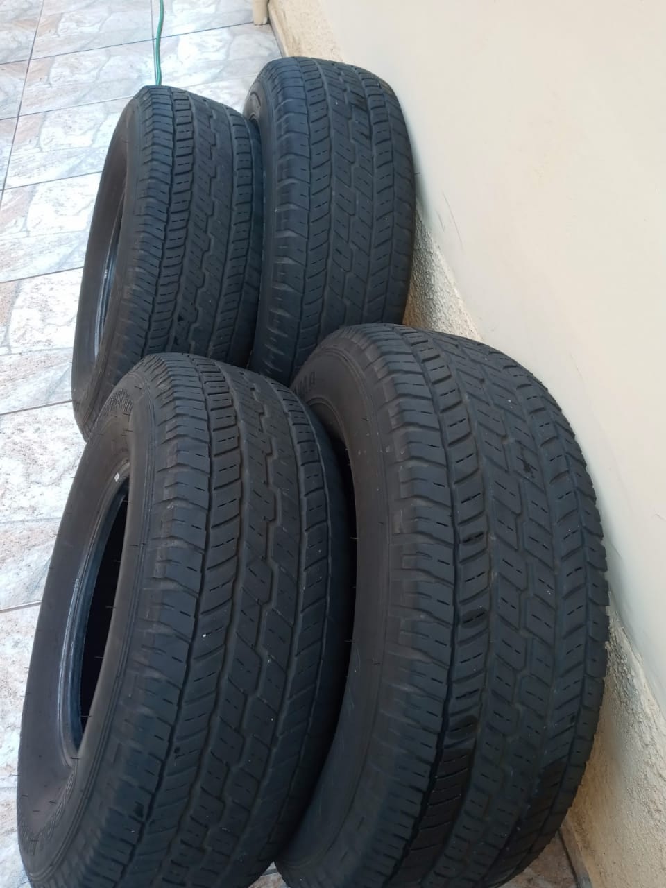 VENDO 4 Pneus 265/70 R15 