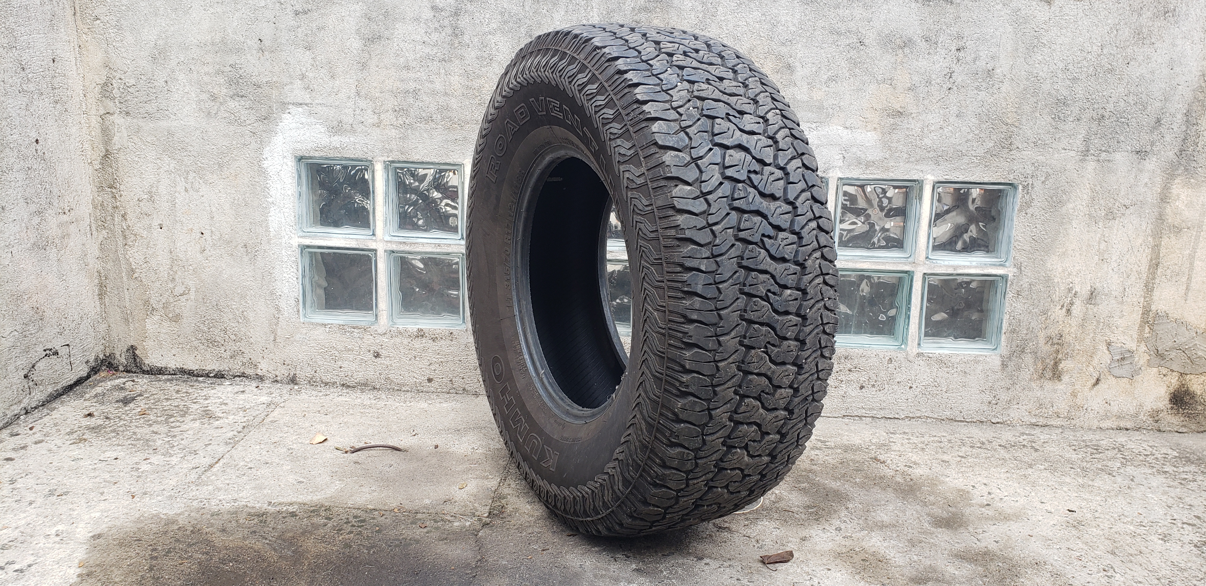 1 Kumho 315/70R17