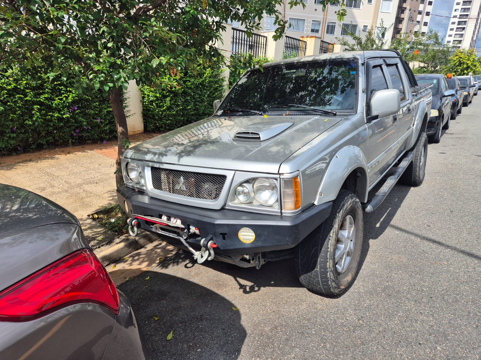 L200 GLS L200 GLS