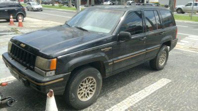 Cherokee  V8 