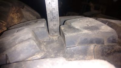 pneus com rodas para jeep