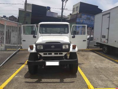 Bandeirante Cabine dupla Bandeirante Cabine dupla