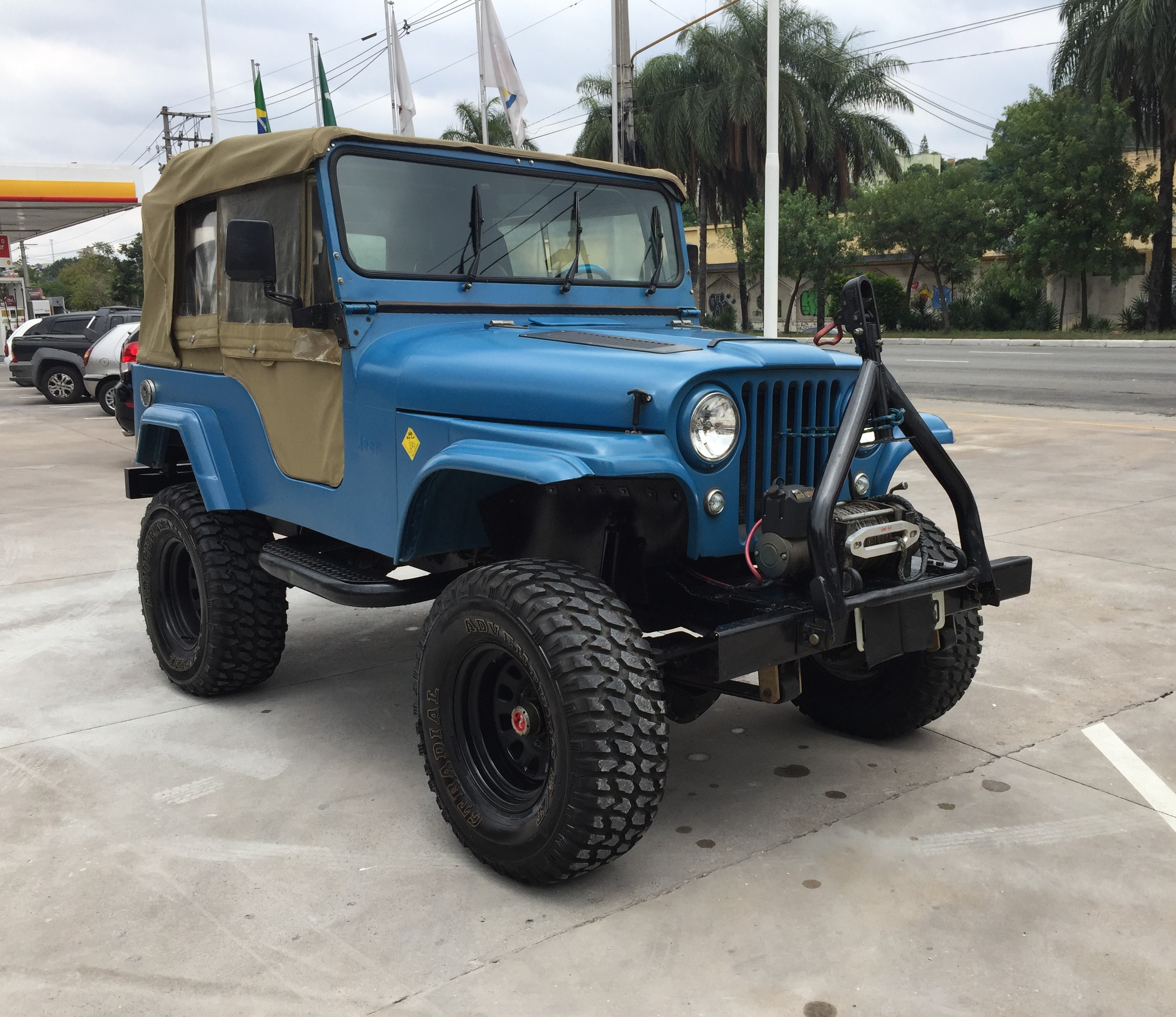 Jeep Willys Azul lindo 