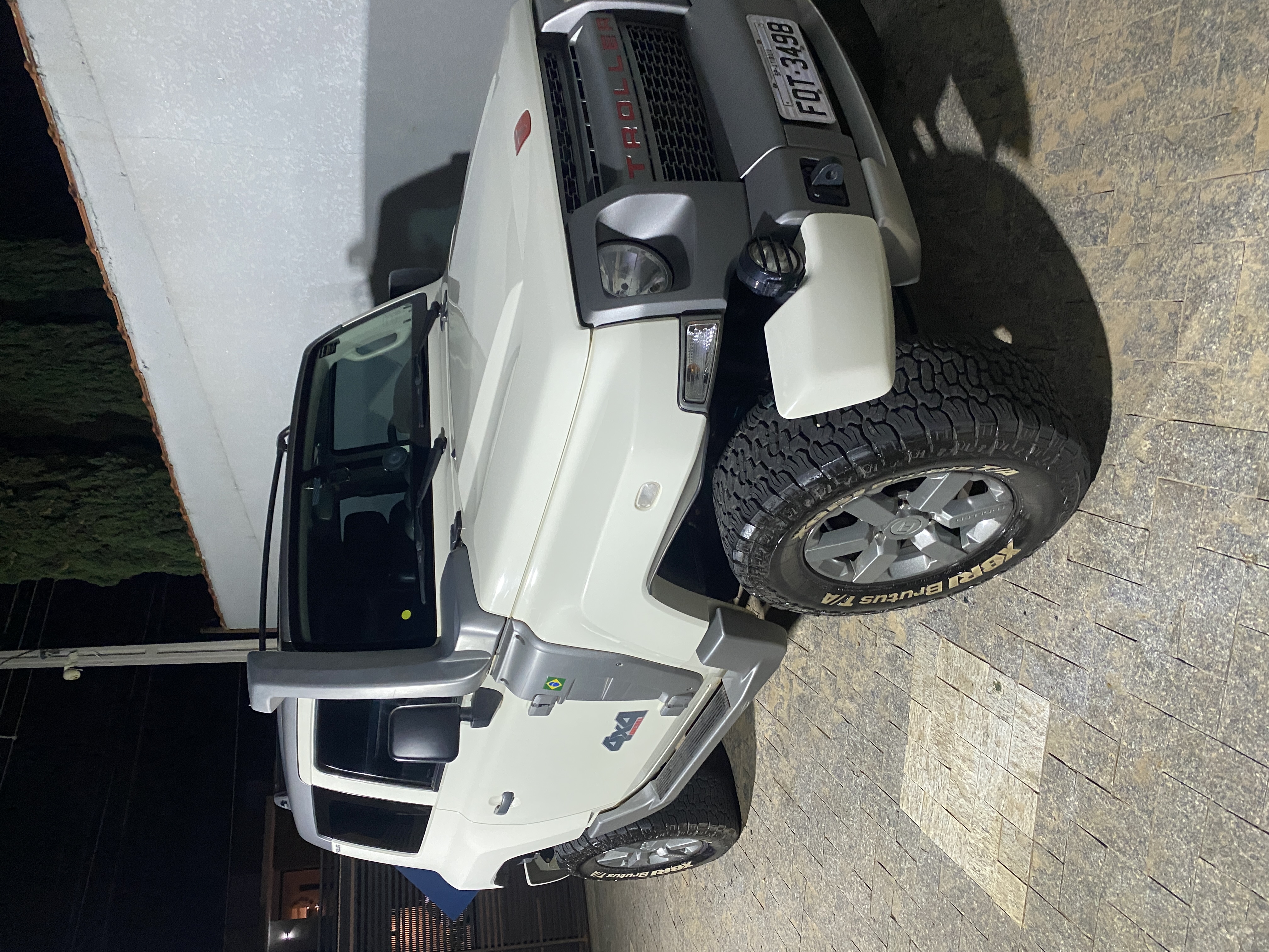 TROLLER 4X4 T4 -IMPECÁVEL